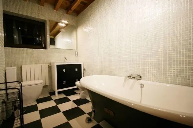 Tek Büyük veya İki Ayrı Yataklı Oda, 1 Çift Kişilik veya 2 Tek Kişilik Yatak (with spa access)