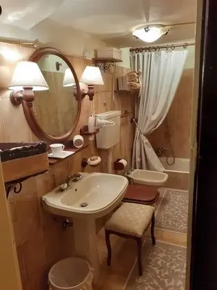 Economy Tek Büyük Yataklı Oda (External Bathroom)