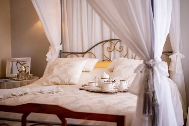 Royal Tek Büyük Yataklı Oda