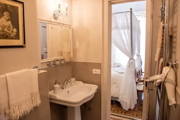 Royal Tek Büyük Yataklı Oda