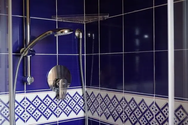 Üç Kişilik Oda, Şehir Manzaralı