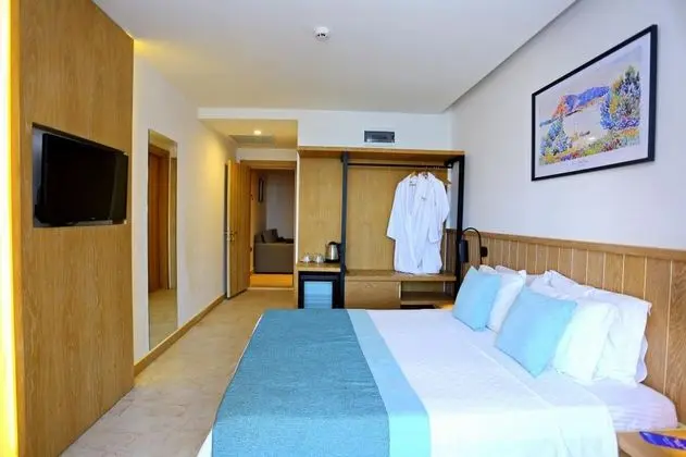 Deluxe Oda Balkonlu, Deniz Manzaralı, Balkonlu
