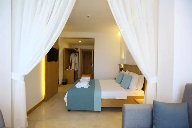 Deluxe Oda Balkonlu, Deniz Manzaralı, Balkonlu