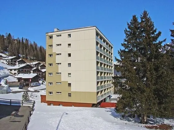 Ev