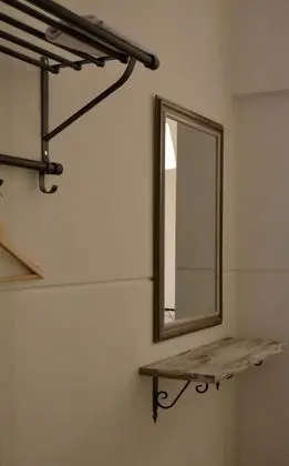 İki Ayrı Yataklı Oda, Ortak Banyo (Fichi d'India)