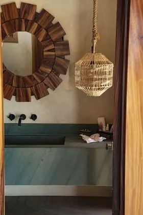 OCEAN FRONT SUITE