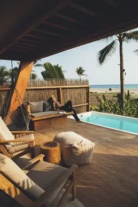 OCEAN FRONT SUITE WITH POOL