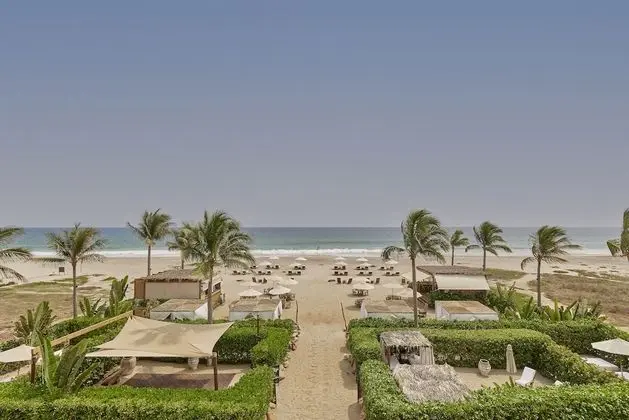 ONE BEDROOM OCEANFRONT SUITE