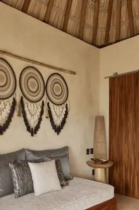 ONE BEDROOM OCEANFRONT SUITE