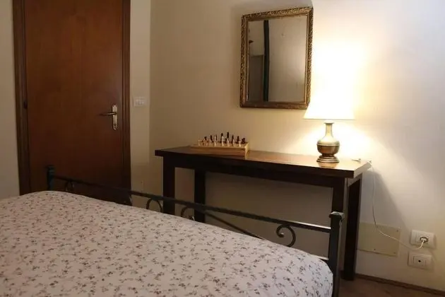 Ev, 1 Büyük (Queen) Boy Yatak