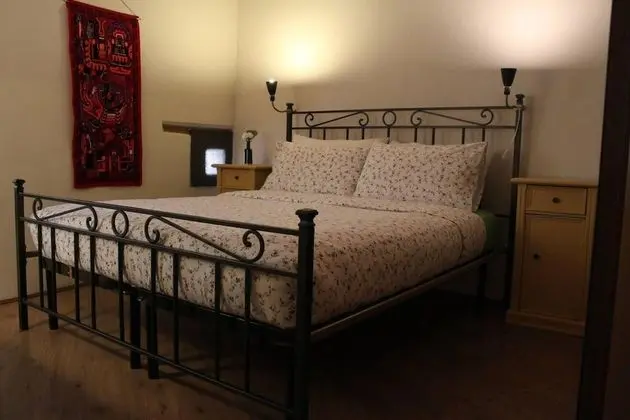 Ev, 1 Büyük (Queen) Boy Yatak