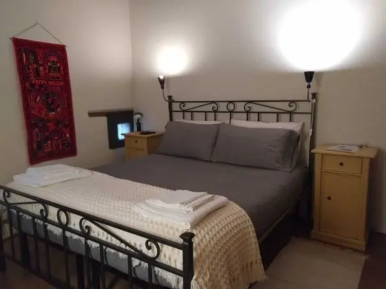 Ev, 1 Büyük (Queen) Boy Yatak