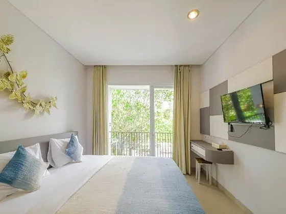Deluxe Oda, Balkon, Havuz Manzaralı