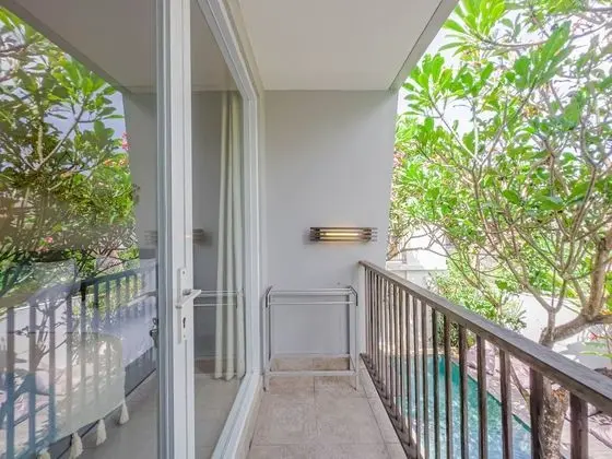 Deluxe Oda, Balkon, Havuz Manzaralı