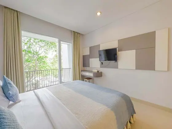 Deluxe Oda, Balkon, Havuz Manzaralı