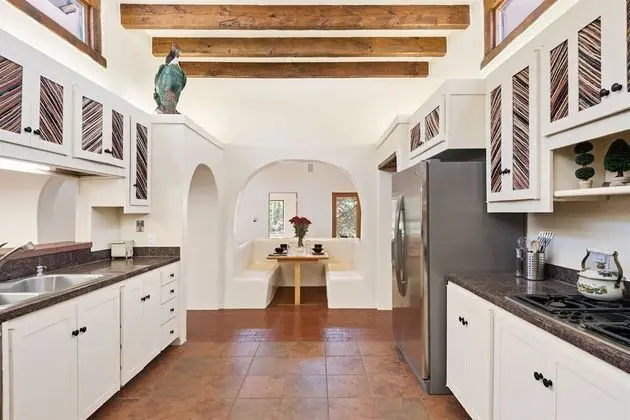 Ev (Casa Ladera - Enchanting Home, Nestle)
