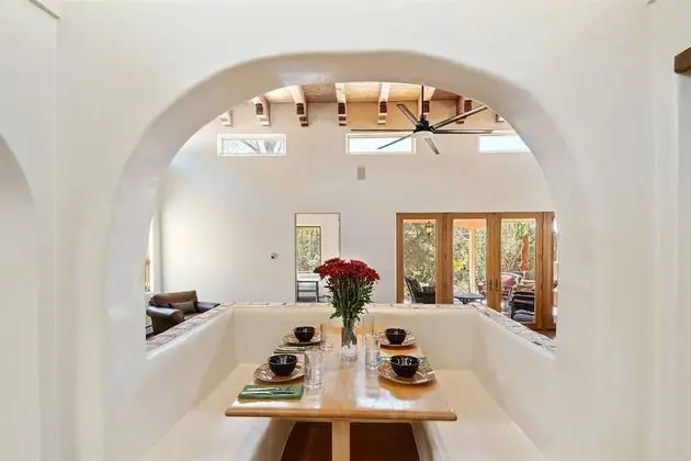 Ev (Casa Ladera - Enchanting Home, Nestle)