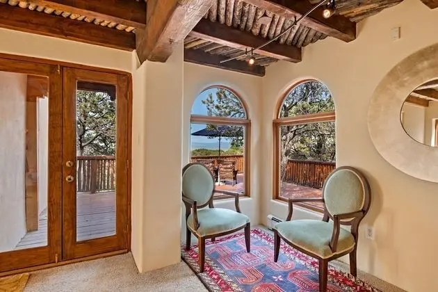 Ev (Casa Ladera - Enchanting Home, Nestle)
