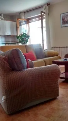 Apart Daire, 2 Yatak Odası (Right)