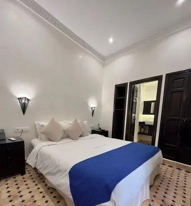 Superior Oda, 1 Büyük (Queen) Boy Yatak ve Çekyat