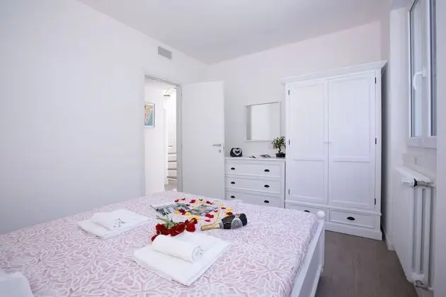 Family Apart Daire, 2 Çift Kişilik Yatak, 2 Banyolu, Dağ Yamacı (Casa Laura Apt. 6)