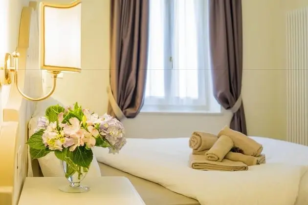 Classic Tek Büyük Yataklı Oda