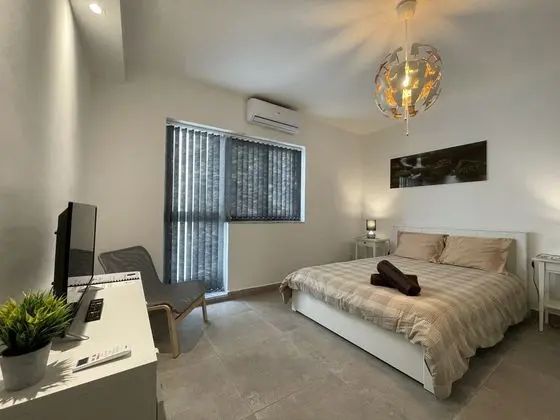 Tek Büyük Yataklı Oda, Balkon