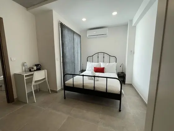 Tek Büyük Yataklı Oda, Balkon