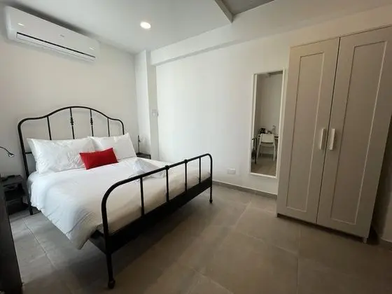 Tek Büyük Yataklı Oda, Balkon