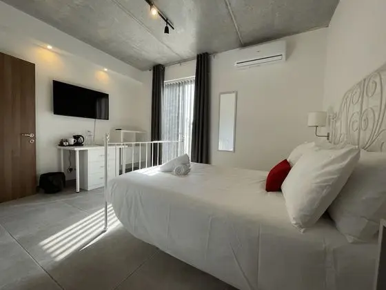 Tek Büyük Yataklı Oda, Balkon