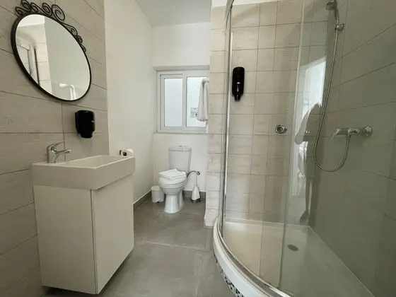Tek Büyük Yataklı Oda, Balkon