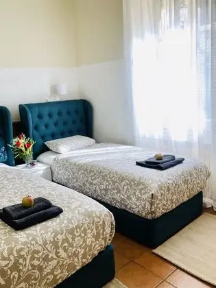 Basic Tek Büyük veya İki Ayrı Yataklı Oda