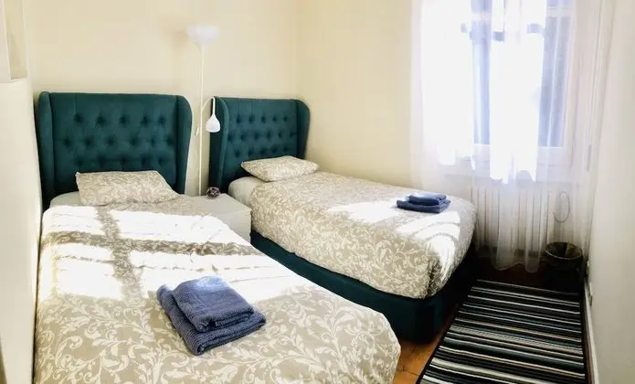 Basic Tek Büyük veya İki Ayrı Yataklı Oda