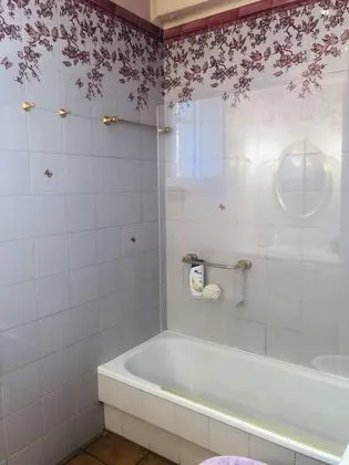 Basic Tek Büyük veya İki Ayrı Yataklı Oda