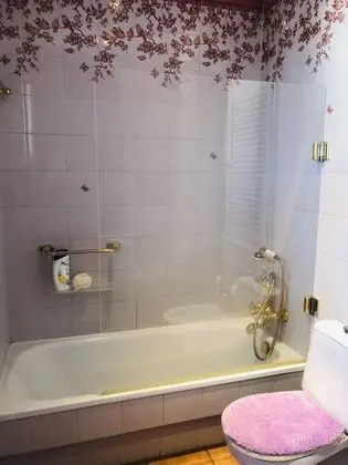 Basic Tek Büyük veya İki Ayrı Yataklı Oda