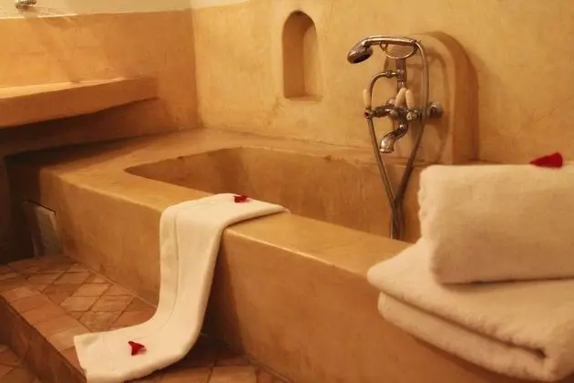 Süit, Özel Banyo (1er étage avec 2 chambres)