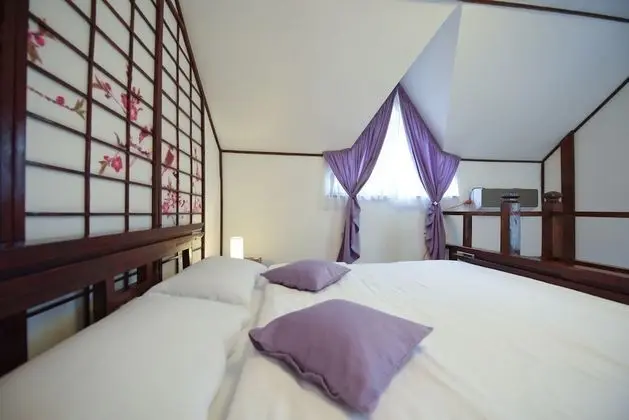 Purple suite