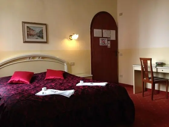 Standard Tek Büyük veya İki Ayrı Yataklı Oda