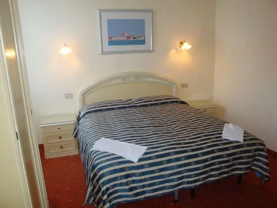 Standard Tek Büyük veya İki Ayrı Yataklı Oda