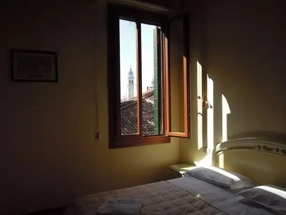 Standard Tek Büyük veya İki Ayrı Yataklı Oda