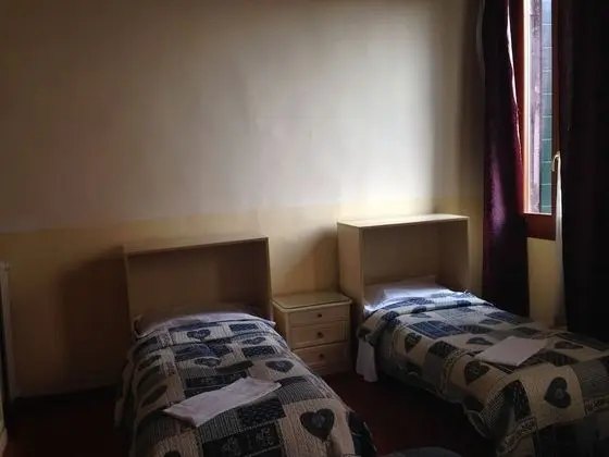 Standard Tek Büyük veya İki Ayrı Yataklı Oda