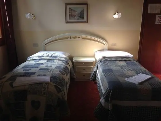 Standard Tek Büyük veya İki Ayrı Yataklı Oda