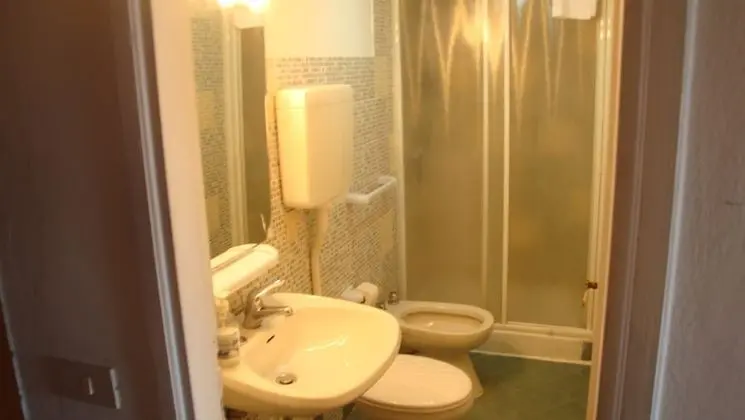 Standard Tek Büyük veya İki Ayrı Yataklı Oda