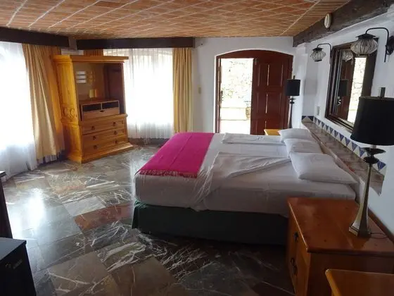 Suit King Size Bed