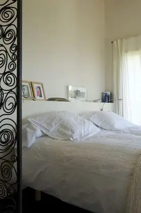 Ev
