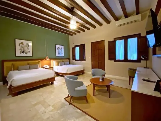 Luxury Oda, 2 Büyük (Queen) Boy Yatak, Havuz Manzaralı