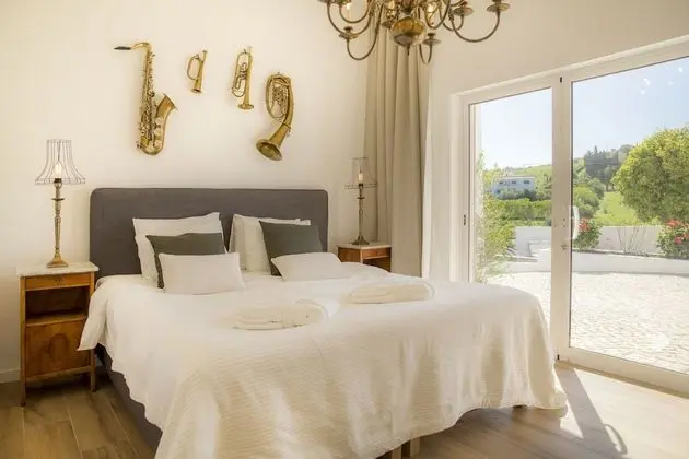 1-Deluxe Double Room, 1 Queen Bed
