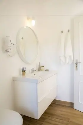 1-Deluxe Double Room, 1 Queen Bed