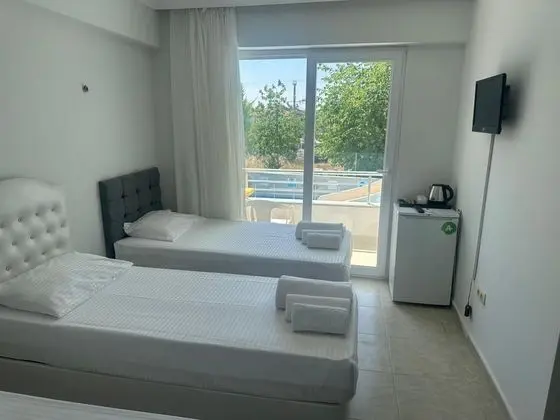 3 Kişilik Oda, Bahçe Manzaralı, Zemin Kat