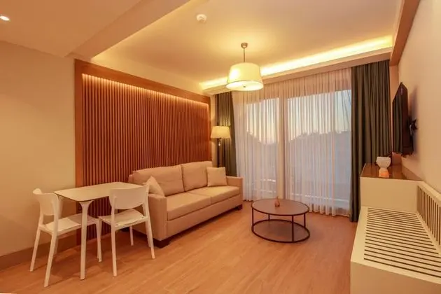 1+1 Luxury Suite, Havuz Manzaralı